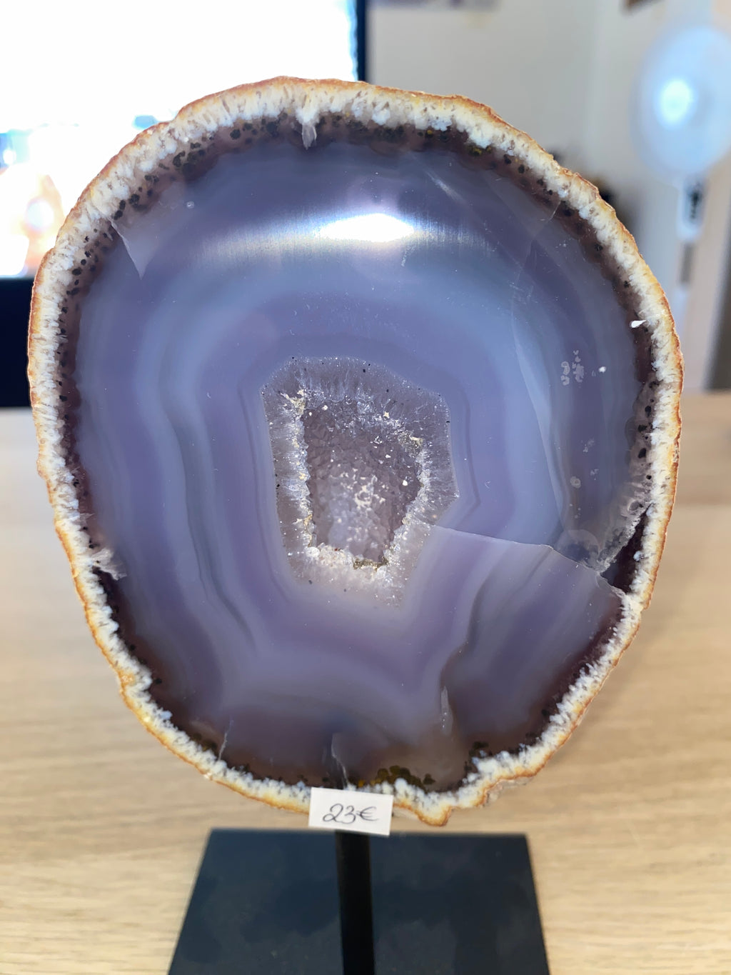 Géode d’agate sur socle - 685g