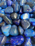 Pierre roulée en agate bleue