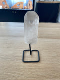 Quartz sur socle 〰️ ≈ 75 g