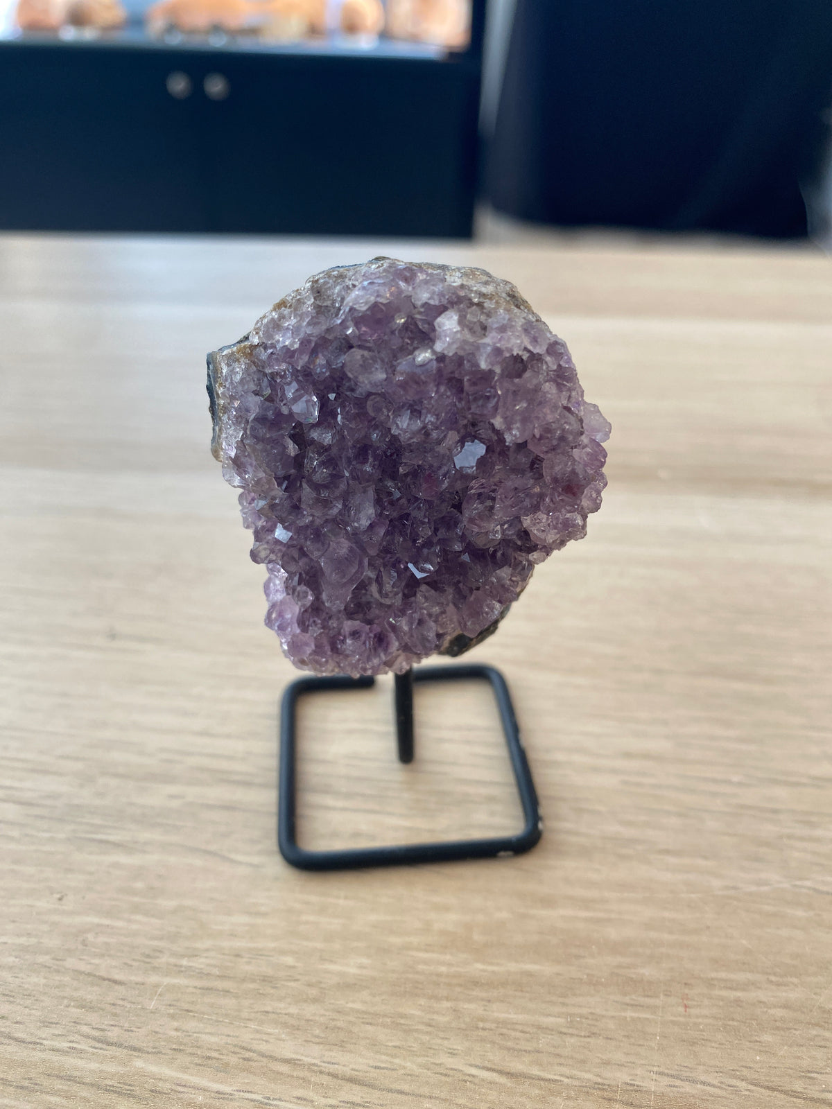 Améthyste sur socle 〰️ ≈ 65 g