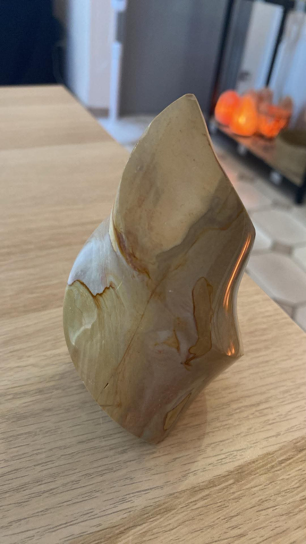 Flamme en jaspe polychrome - 430 g
