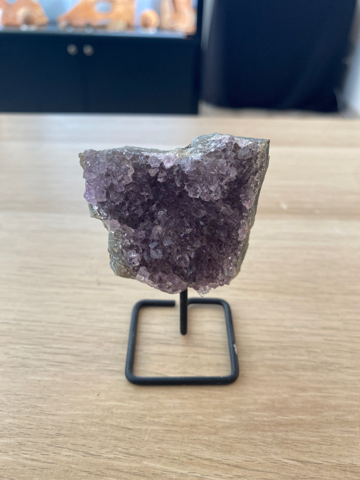 Améthyste sur socle 〰️ ≈ 65 g