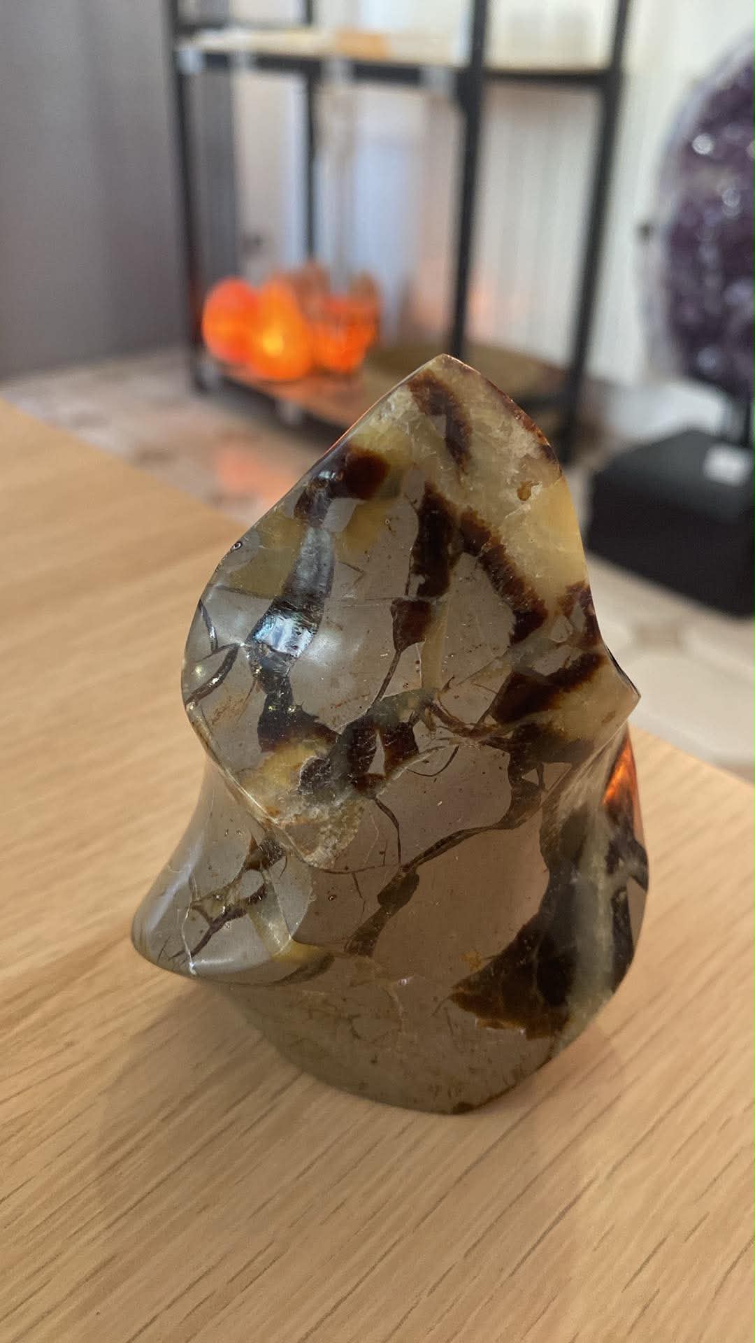Flamme en pierre du dragon - 440 g