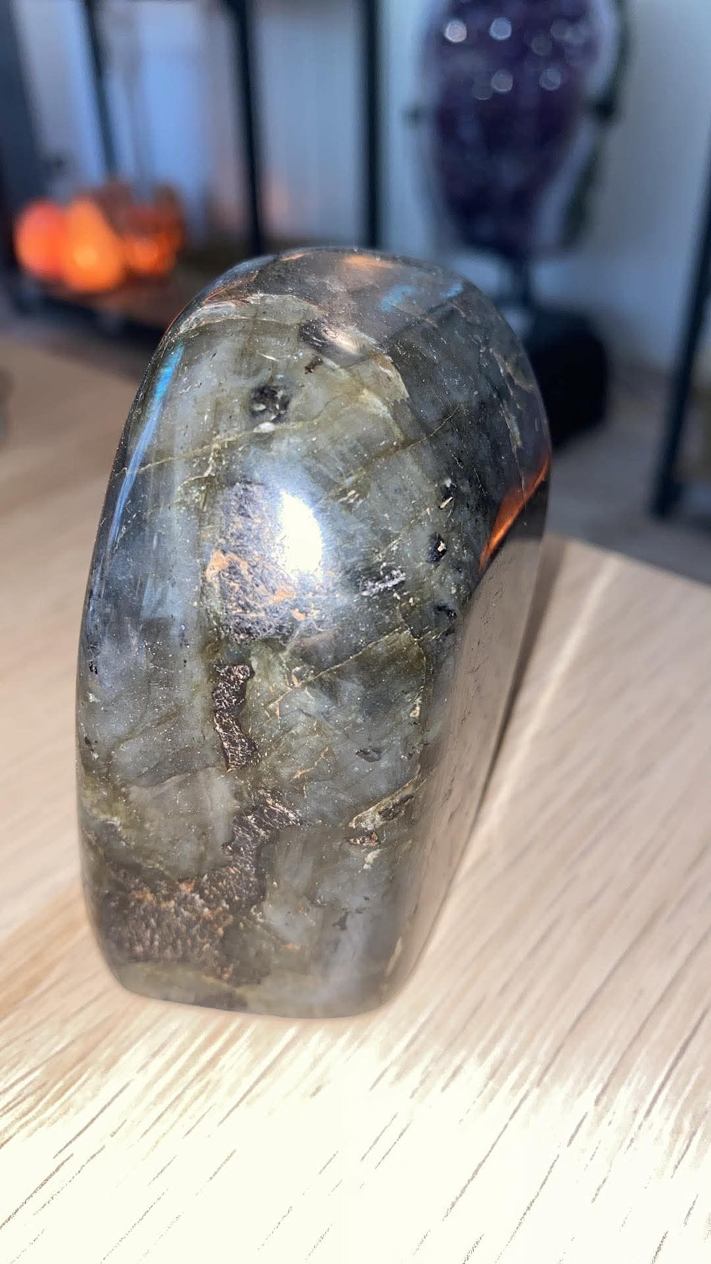 Labradorite - 535 g