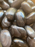 Galet en obsidienne