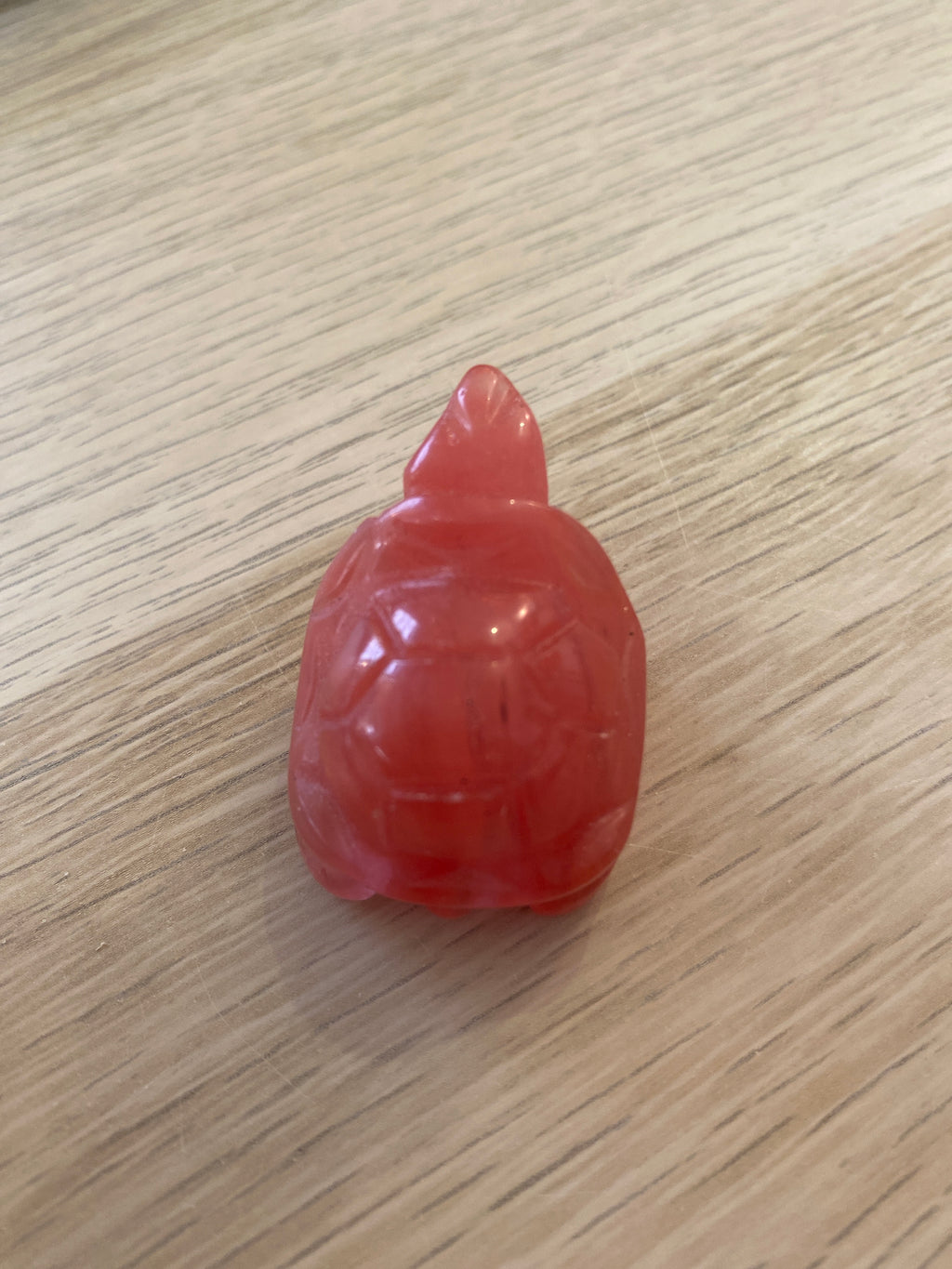 Petite tortue en agate cerise