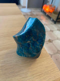 Flamme en apatite - 485 g