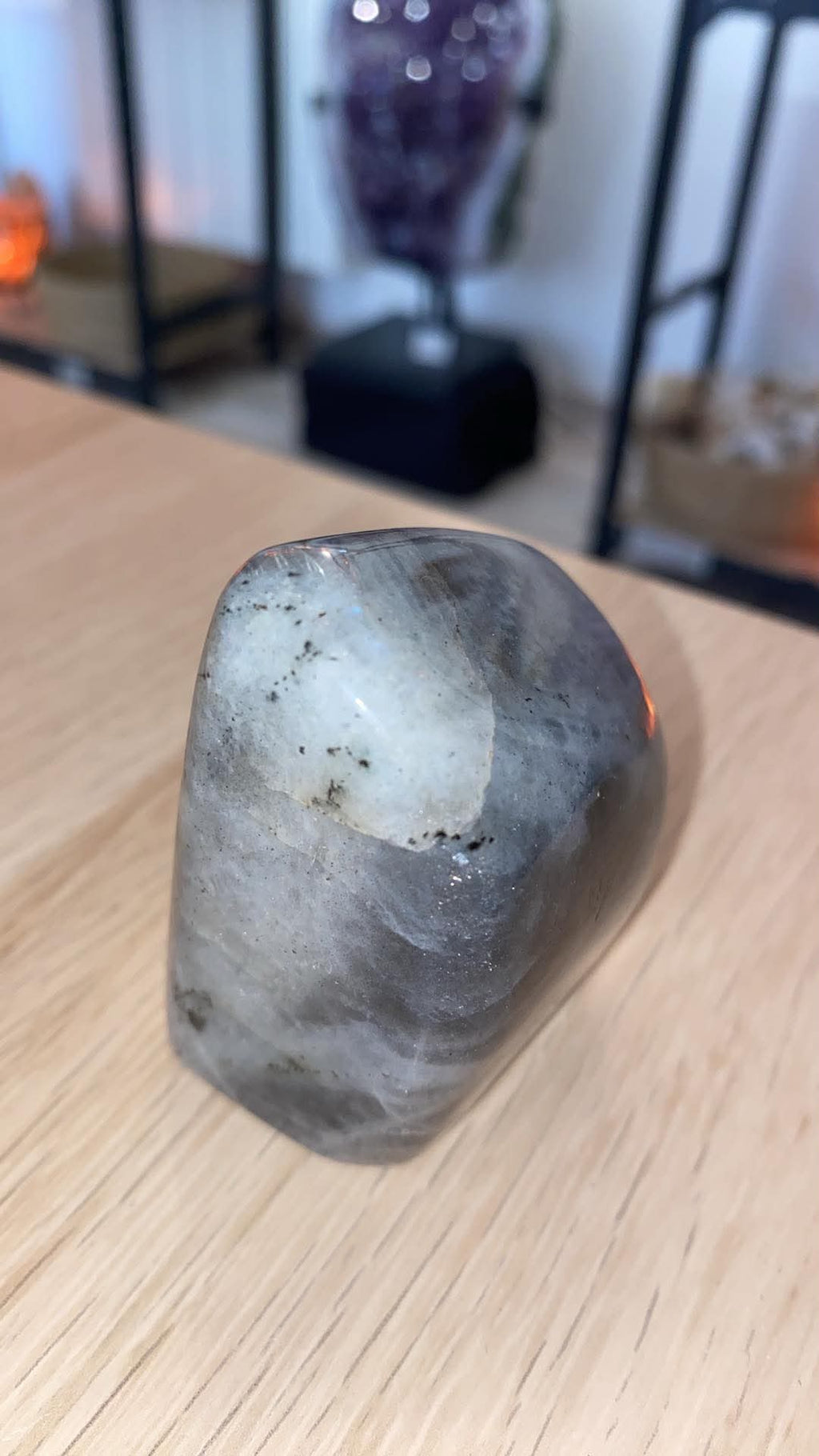 Labradorite - 275 g