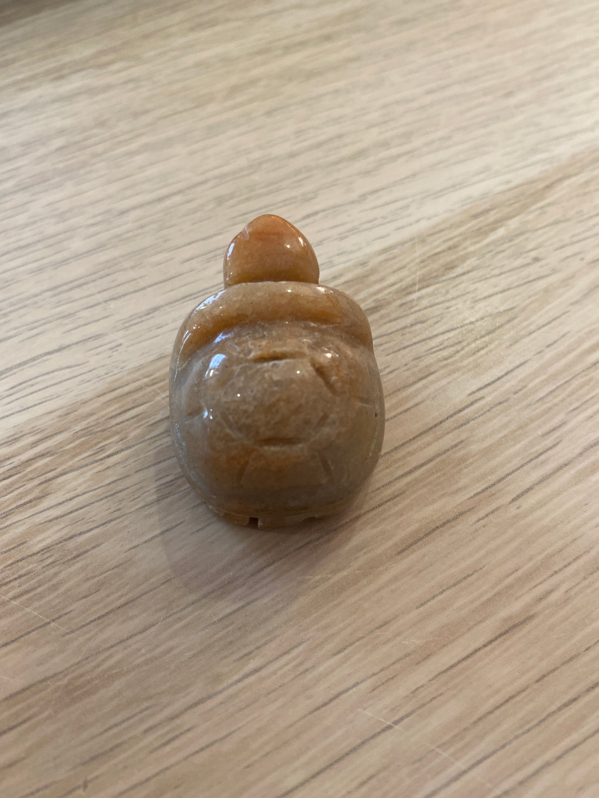 Petite tortue en quartz hématoïde