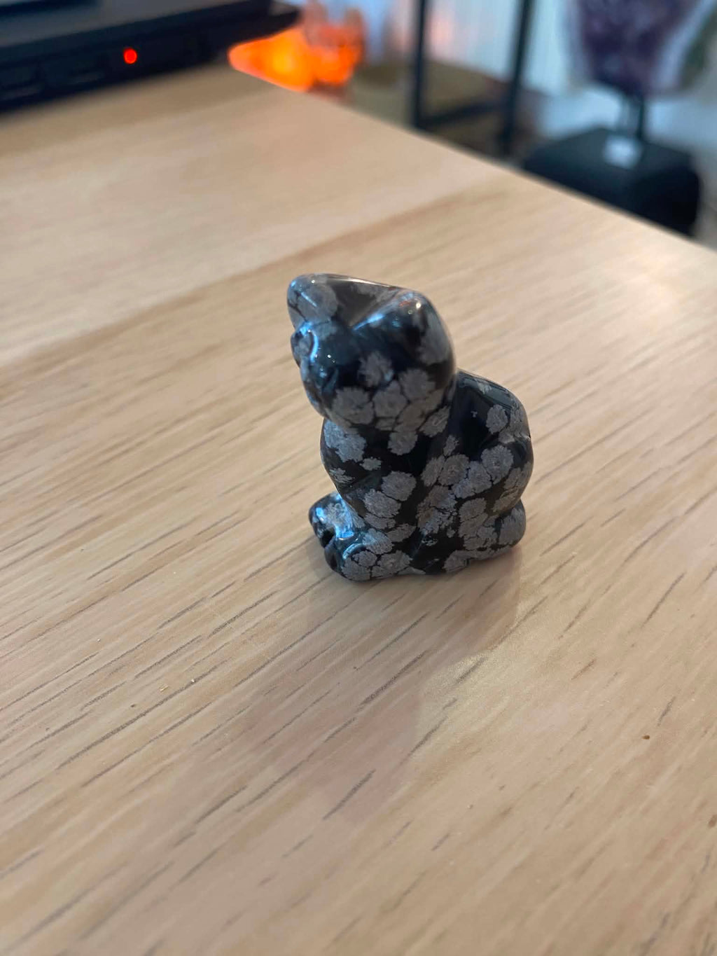 Petit chat en obsidienne flocon de neige