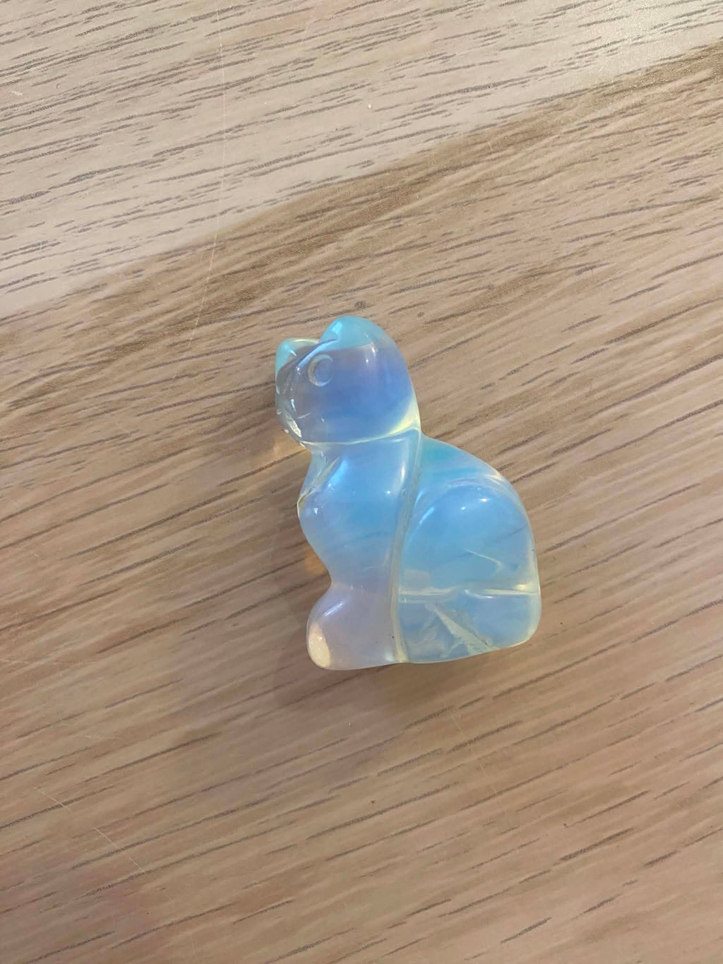 Petit chat en opaline