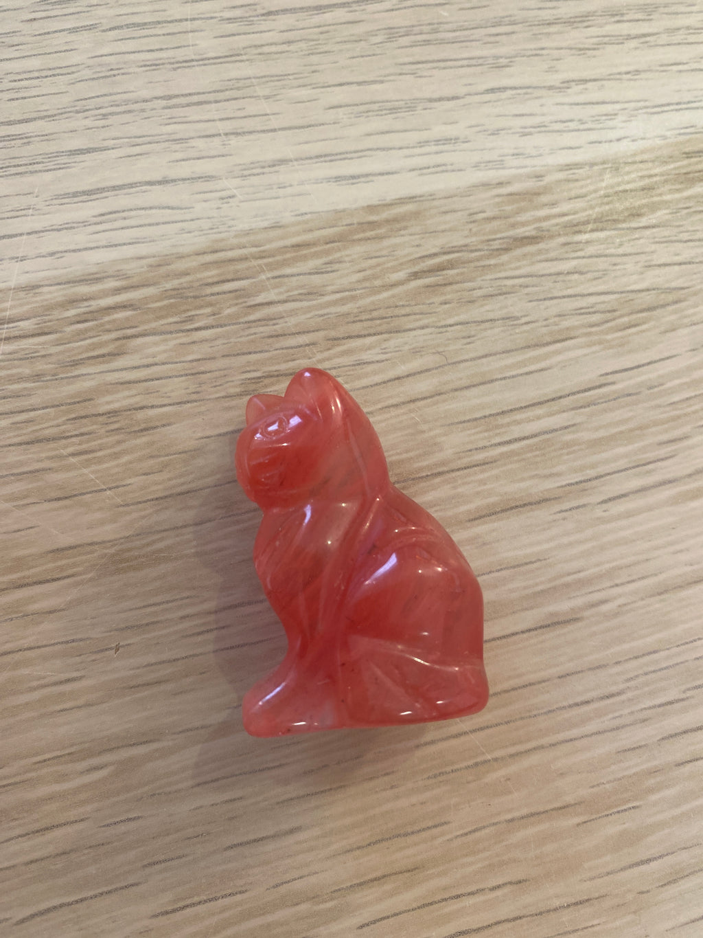 Petit chat en quartz cerise