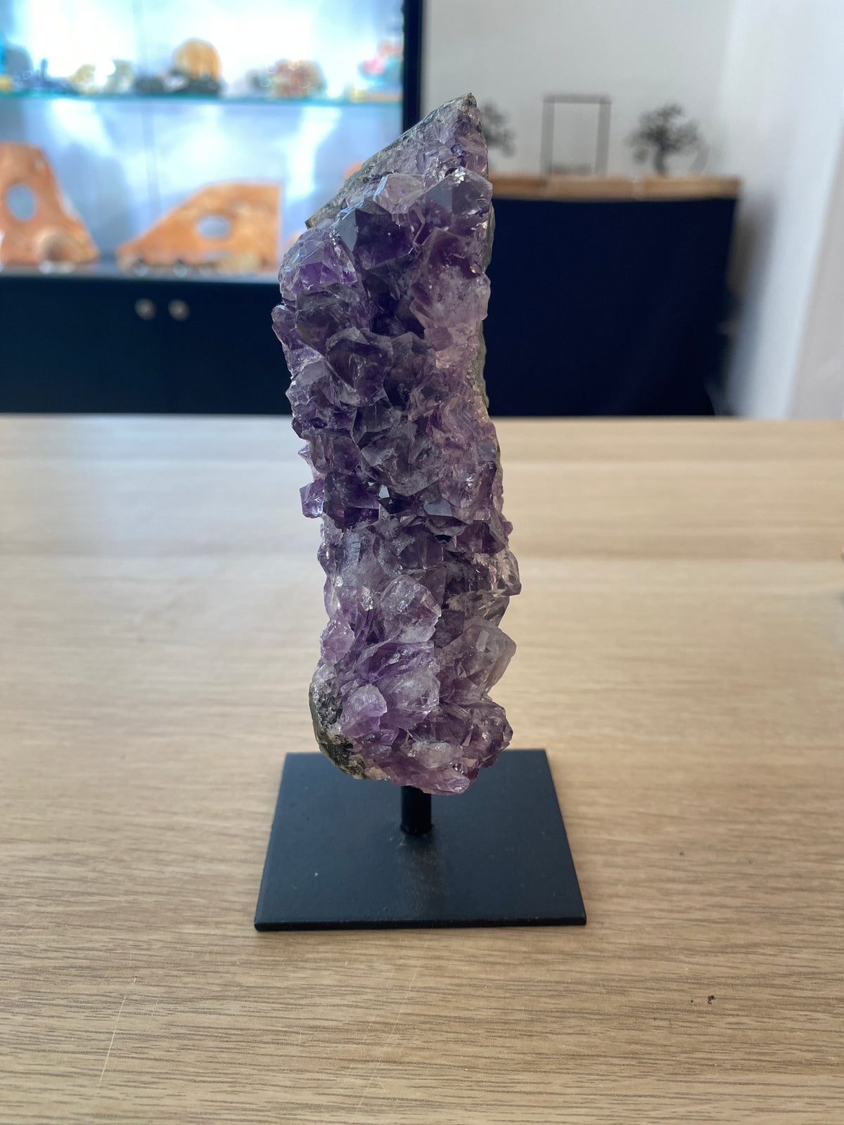 Améthyste sur socle 〰️ ≈ 310 g