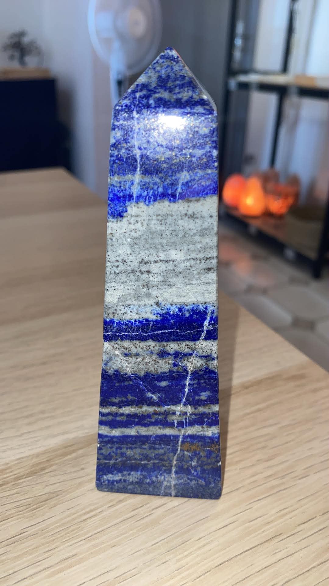 Obélisque en lapis-lazuli - 445 g