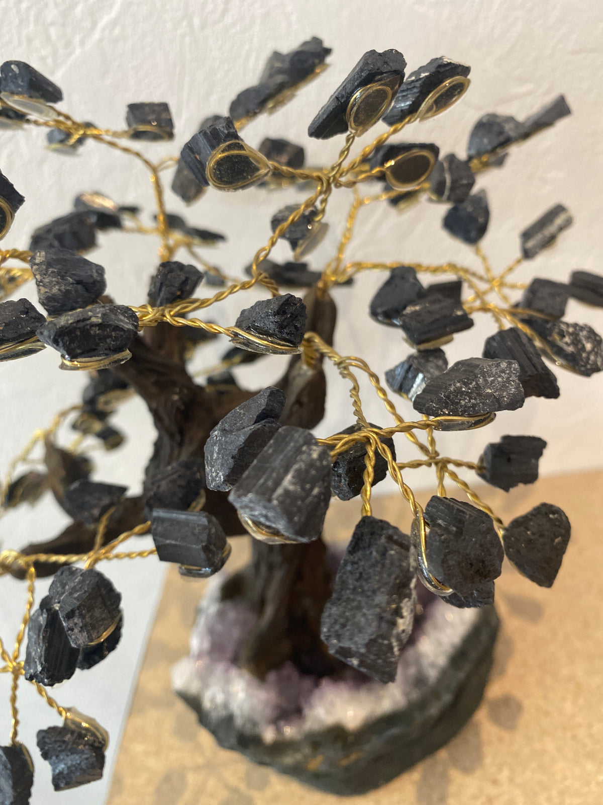 Arbre en tourmaline et améthyste