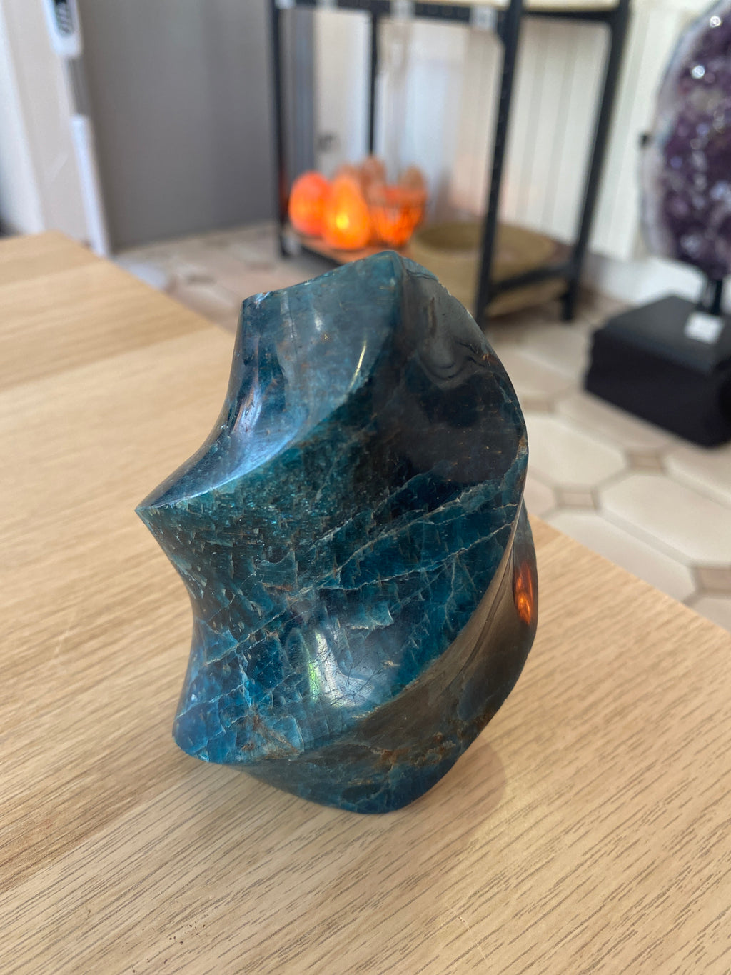 Flamme en apatite - 830 g