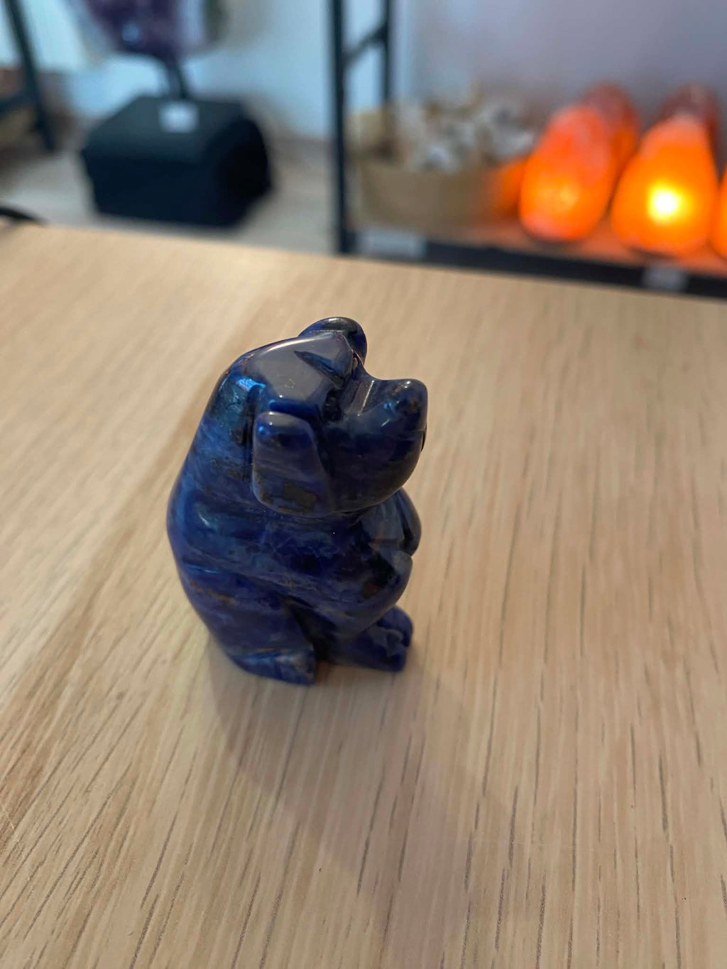 Chien en sodalite