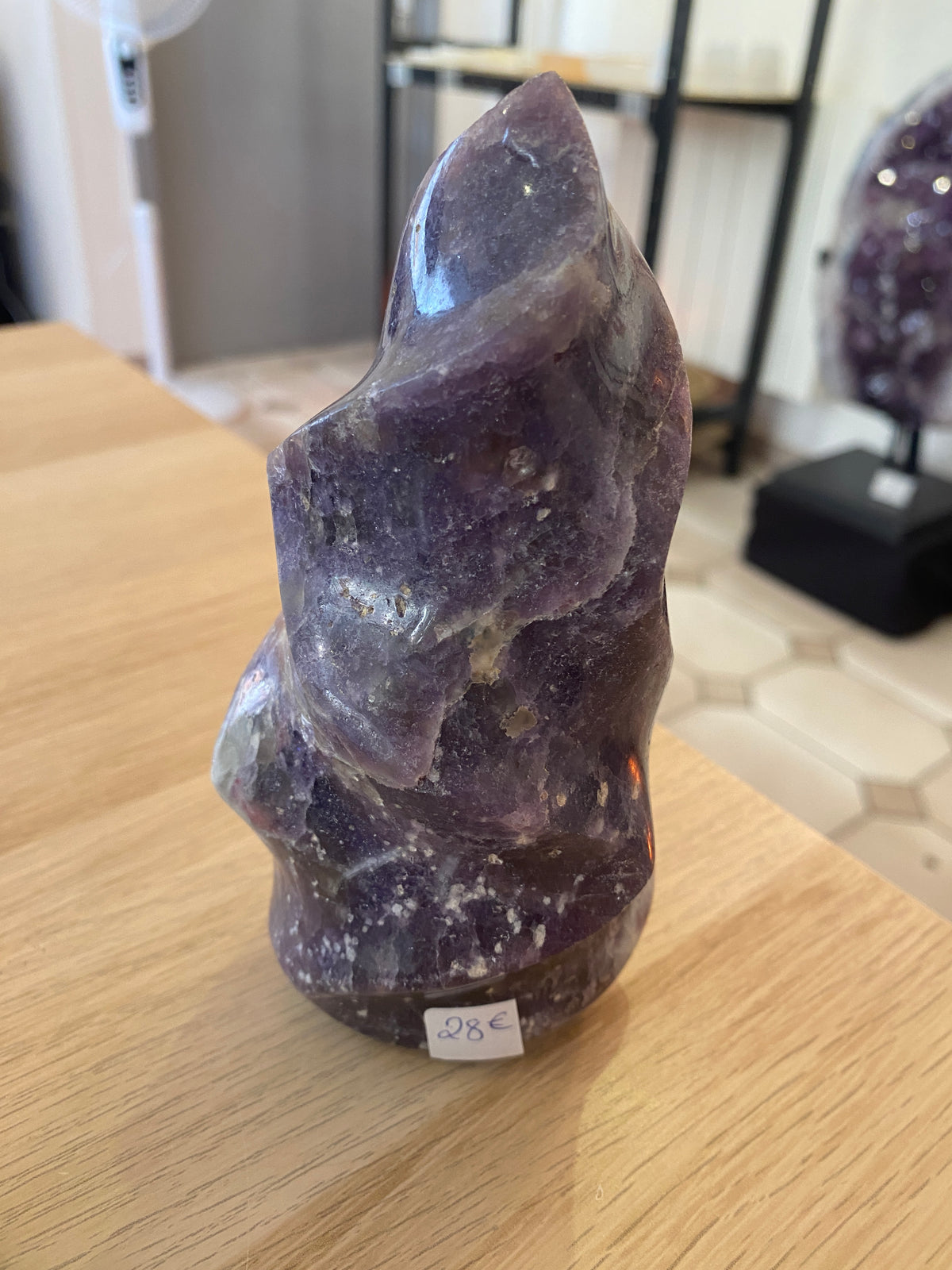 Flamme en lépidolite - 840 g