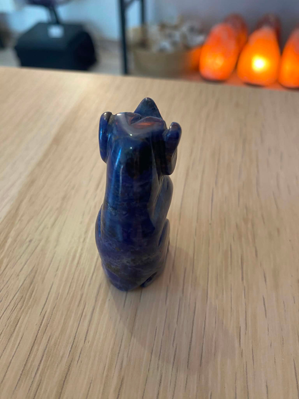 Chien en sodalite