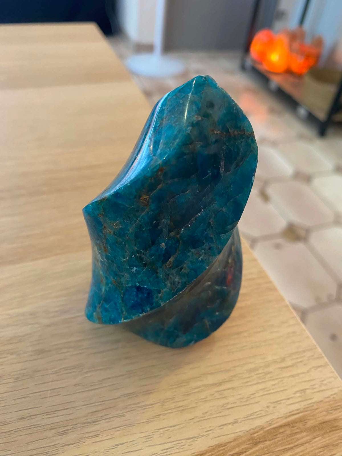 Flamme en apatite - 460 g