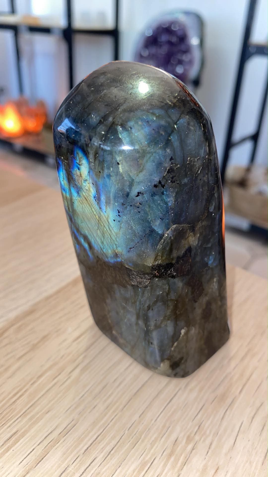 Labradorite - 520 g