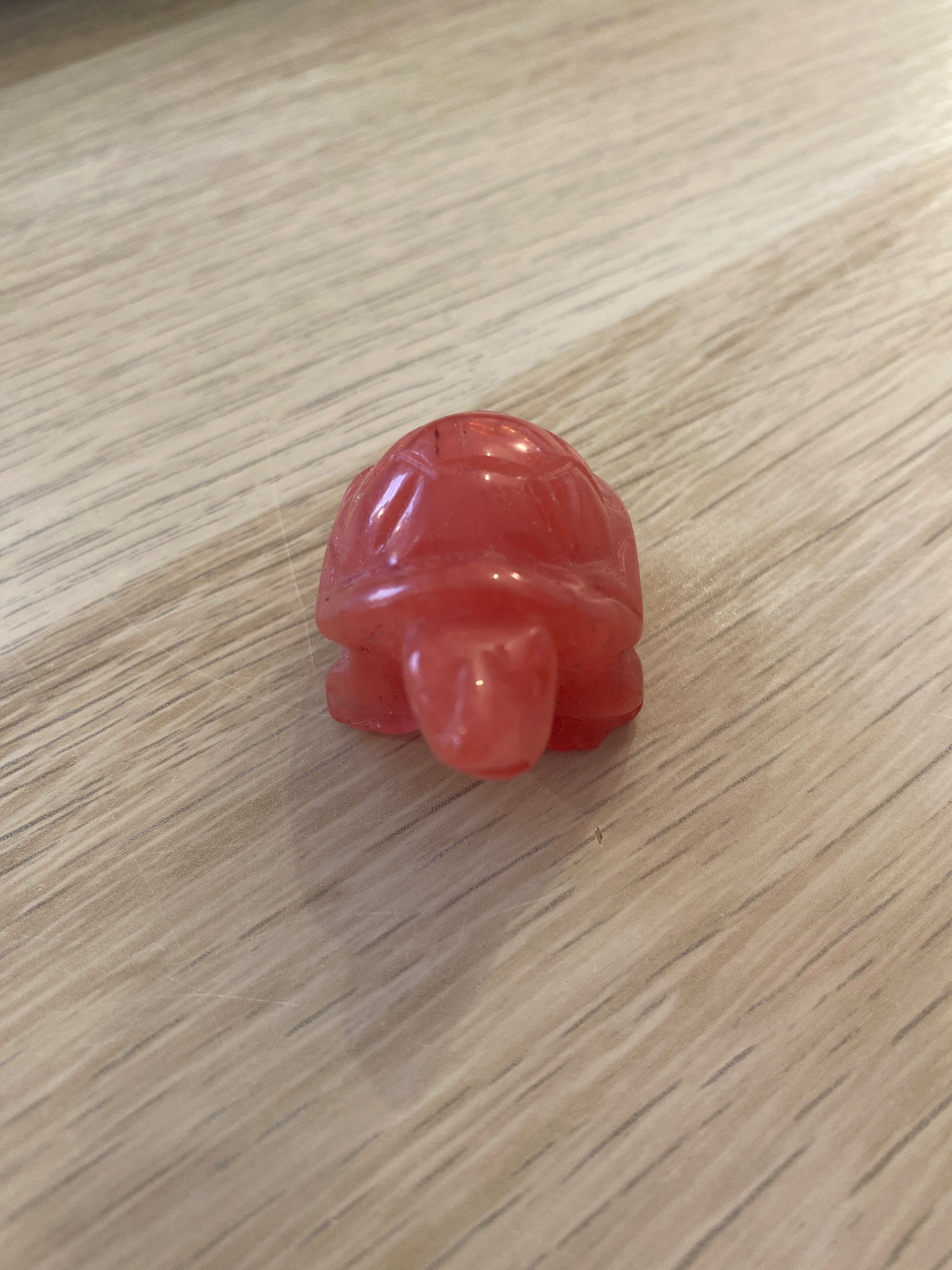 Petite tortue en agate cerise