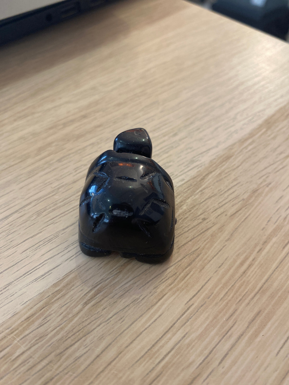 Petite tortue en agate noire