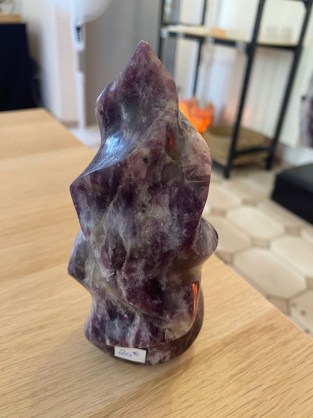 Flamme en lépidolite - 595g
