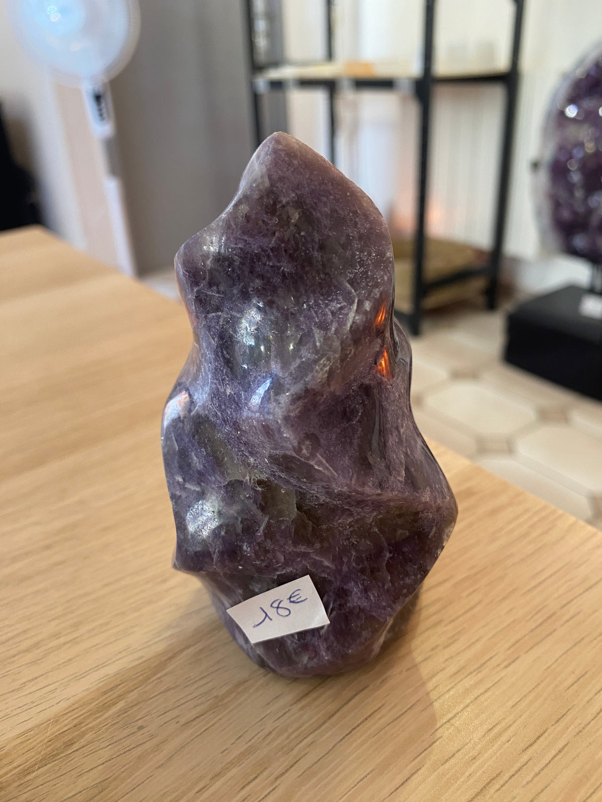 Flamme en lépidolite - 515 g