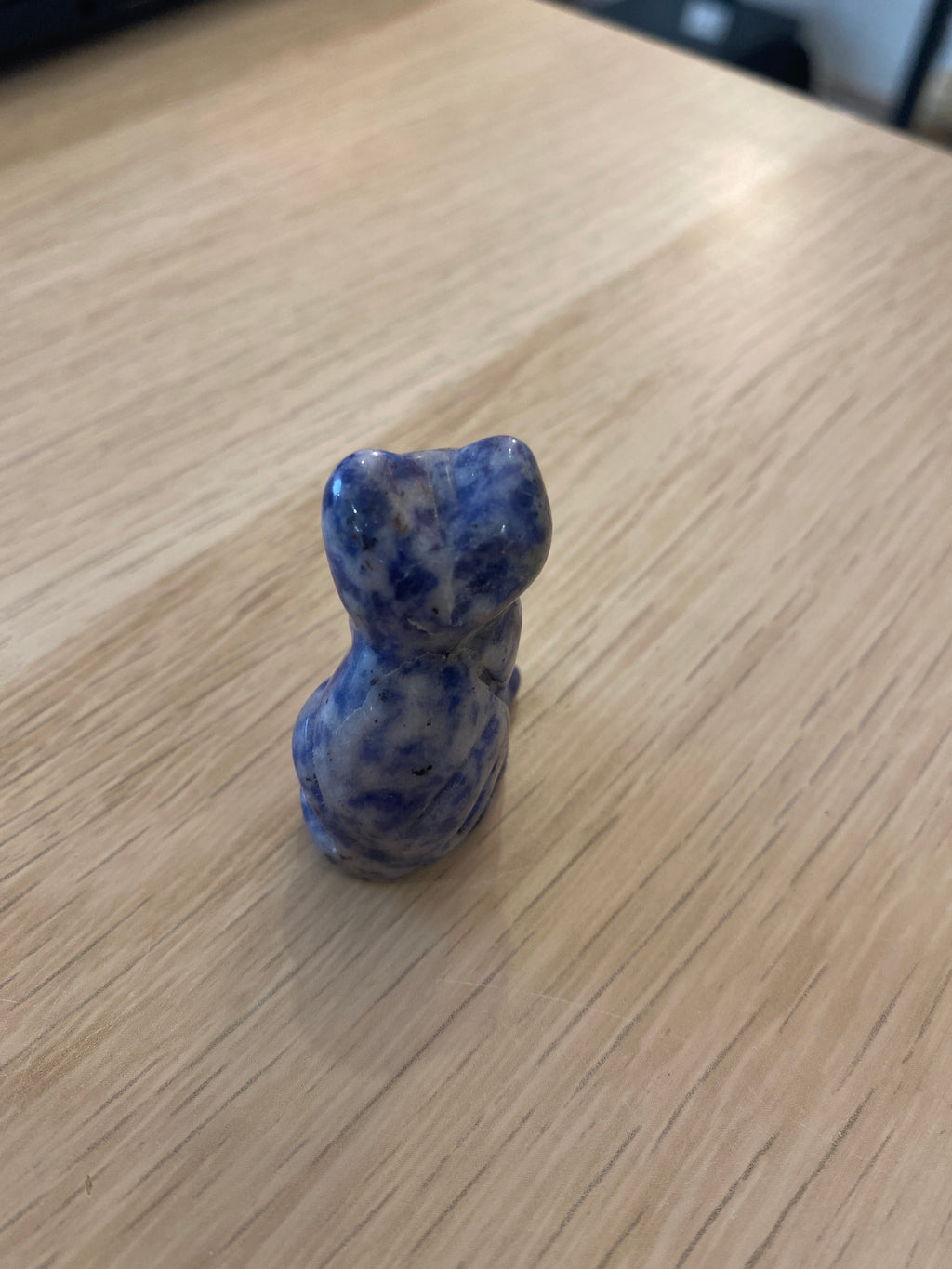 Petit chat en sodalite