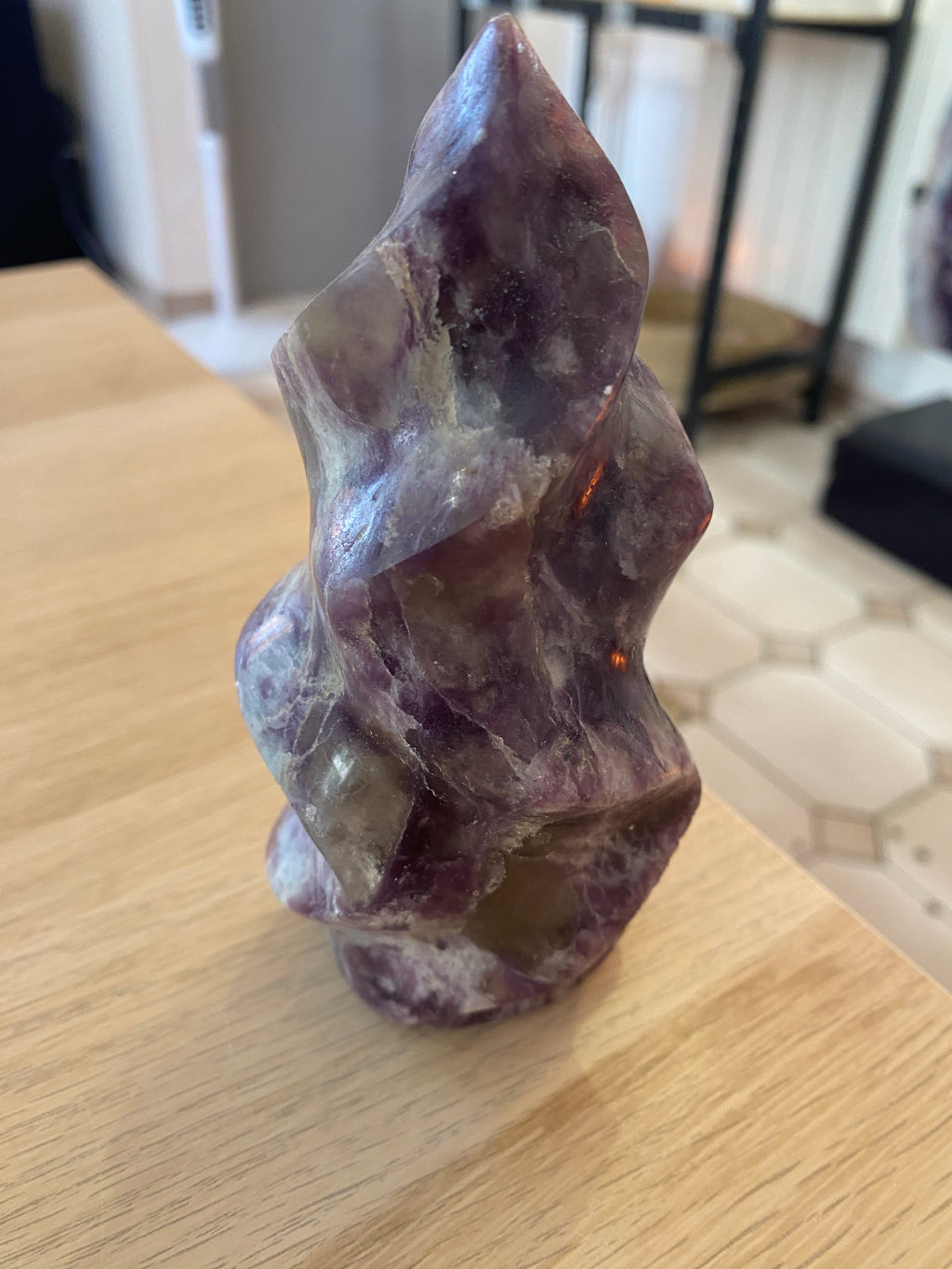 Flamme en lépidolite - 595g
