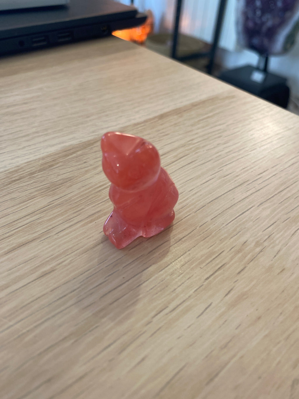 Petit chat en quartz cerise