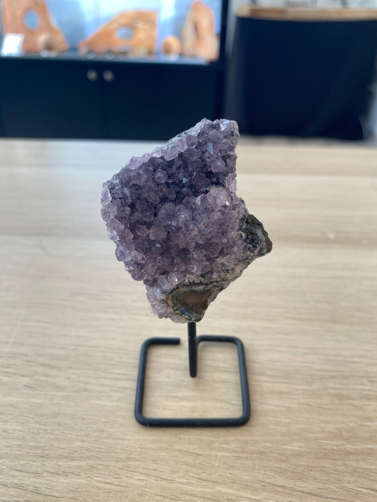 Améthyste sur socle 〰️ ≈ 65 g