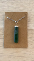 Collier pendentif pointe en jade néphrite