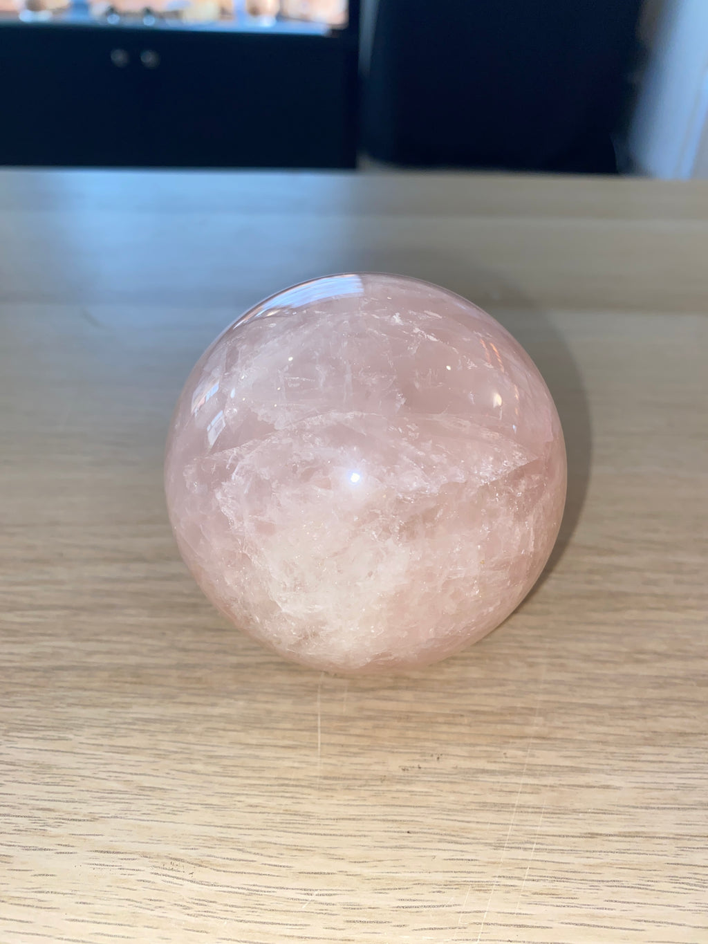 Sphère en quartz rose - 630g