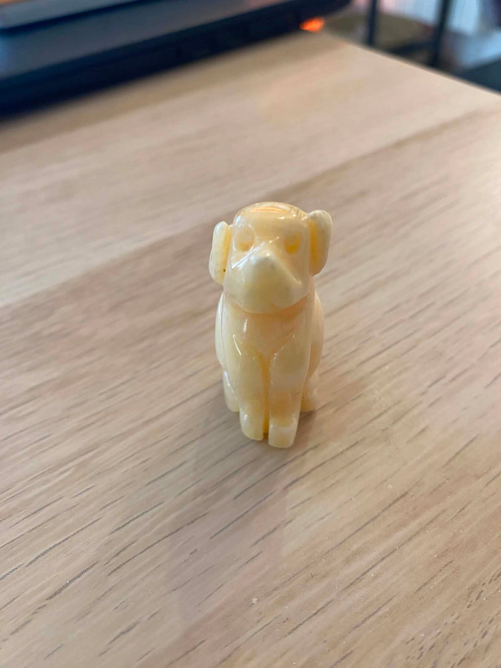 Chien en calcite