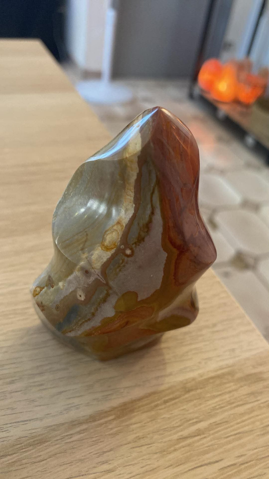 Flamme en jaspe polychrome - 295 g