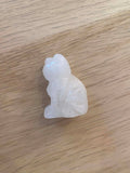 Petit chat en quartz blanc