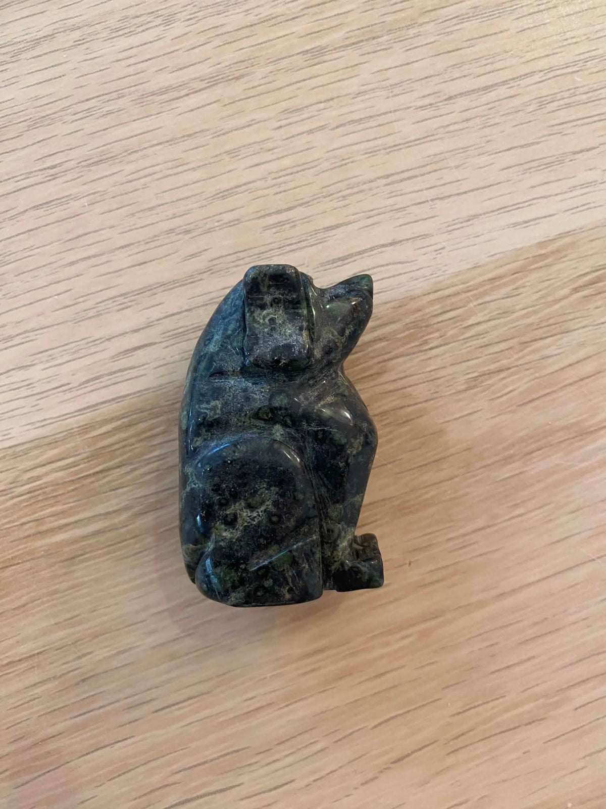 Chien en serpentine