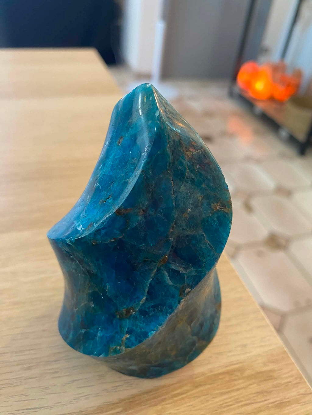 Flamme en apatite - 460 g