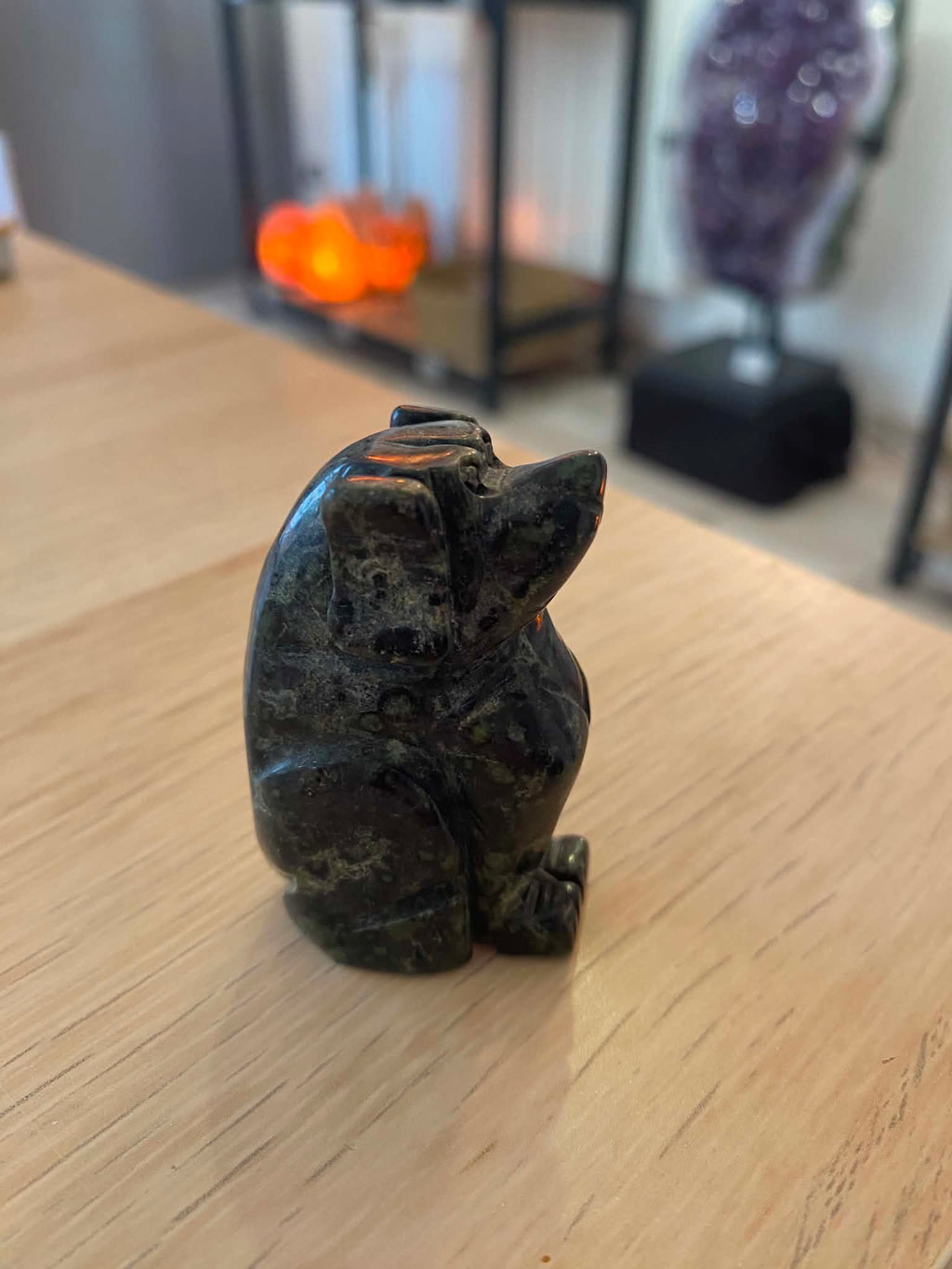 Chien en serpentine