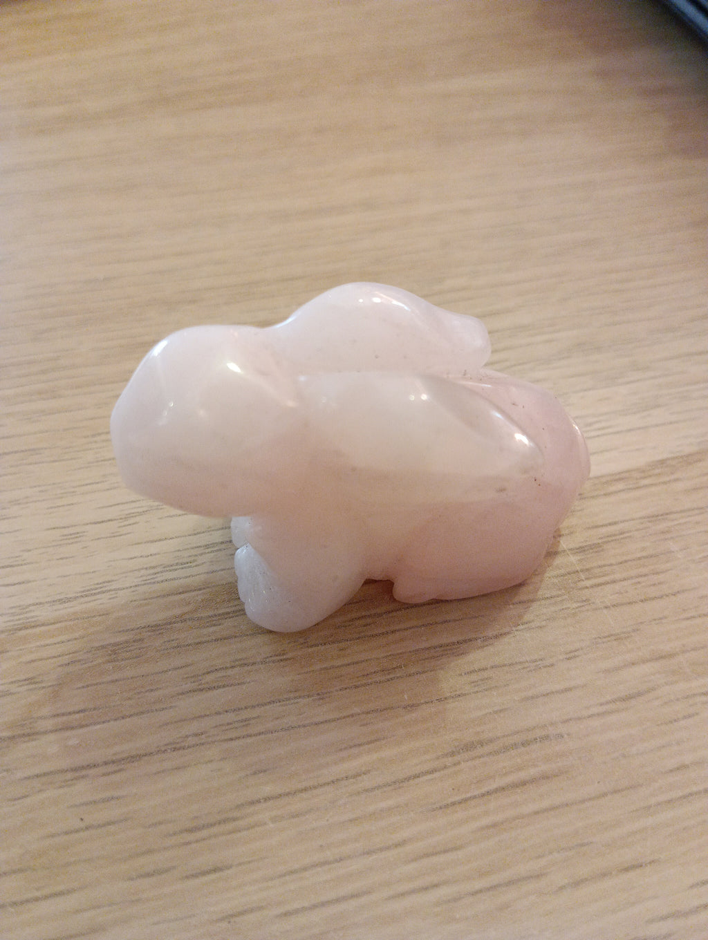Lapin en quartz rose