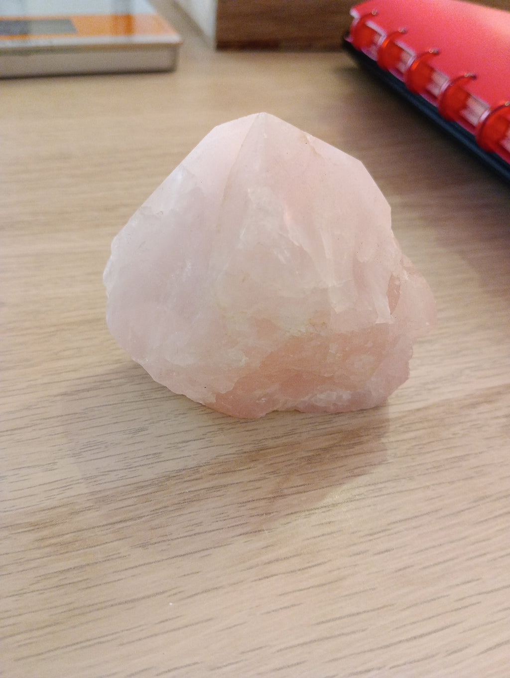 Quartz rose en pointe